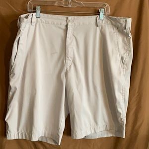 Nike golf shorts, size 40